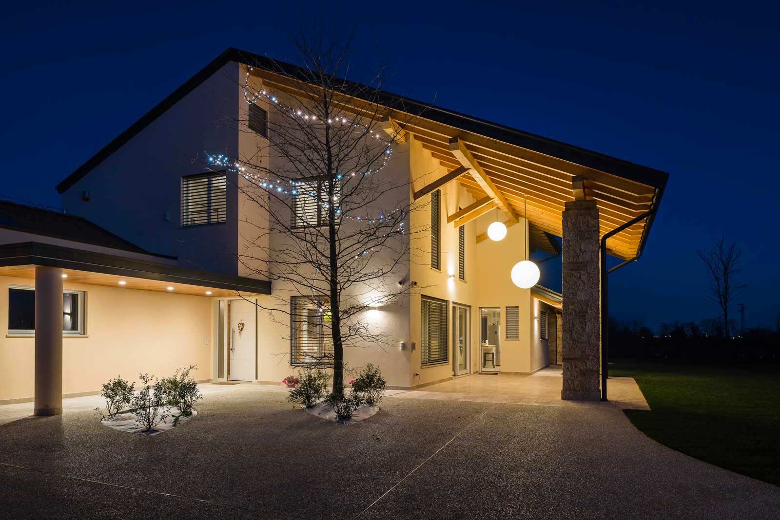 Casa dal design moderno Woodbau Longarone